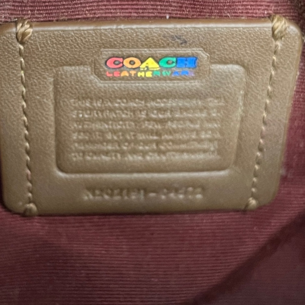 Coach Corner Zip Wristlet In Rainbow Signature Canvas - Picture 3 of 3